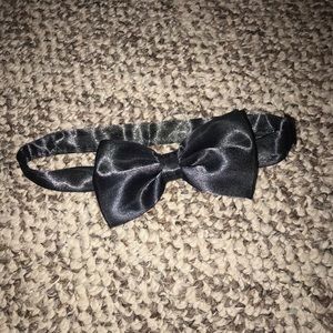 adjustable hook grey bow tie